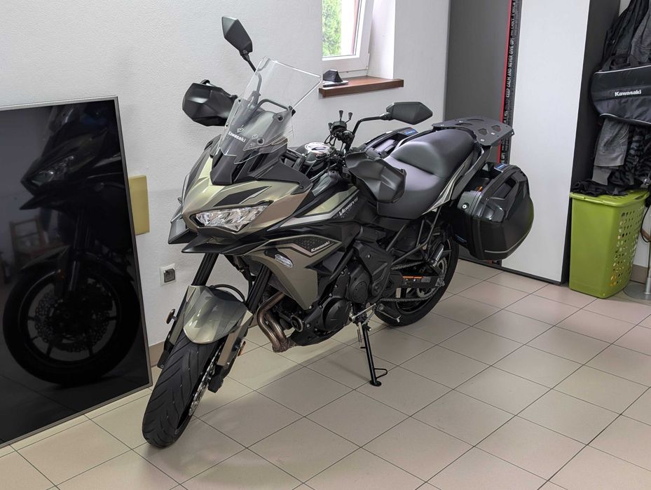 Kawasaki Versys 650, 2023r.,8600km,handbary,kufry z torbami,TFT LCD