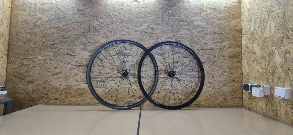 Koła Merida Expert CW 622x19c . Gravel.