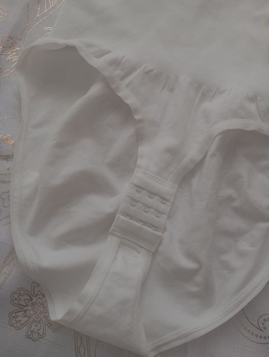 Біле боді з утяжкою  46-48р L