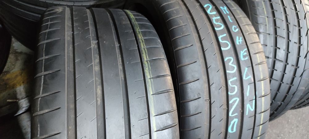 Pneus 255/35/20 semi novos