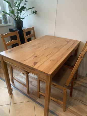 Drewniany stół i 4 krzesła, Ikea