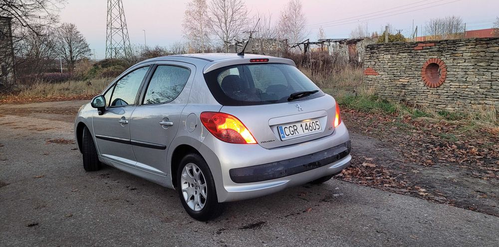 Peugeot 207 - 1.6 HDI / 2007r