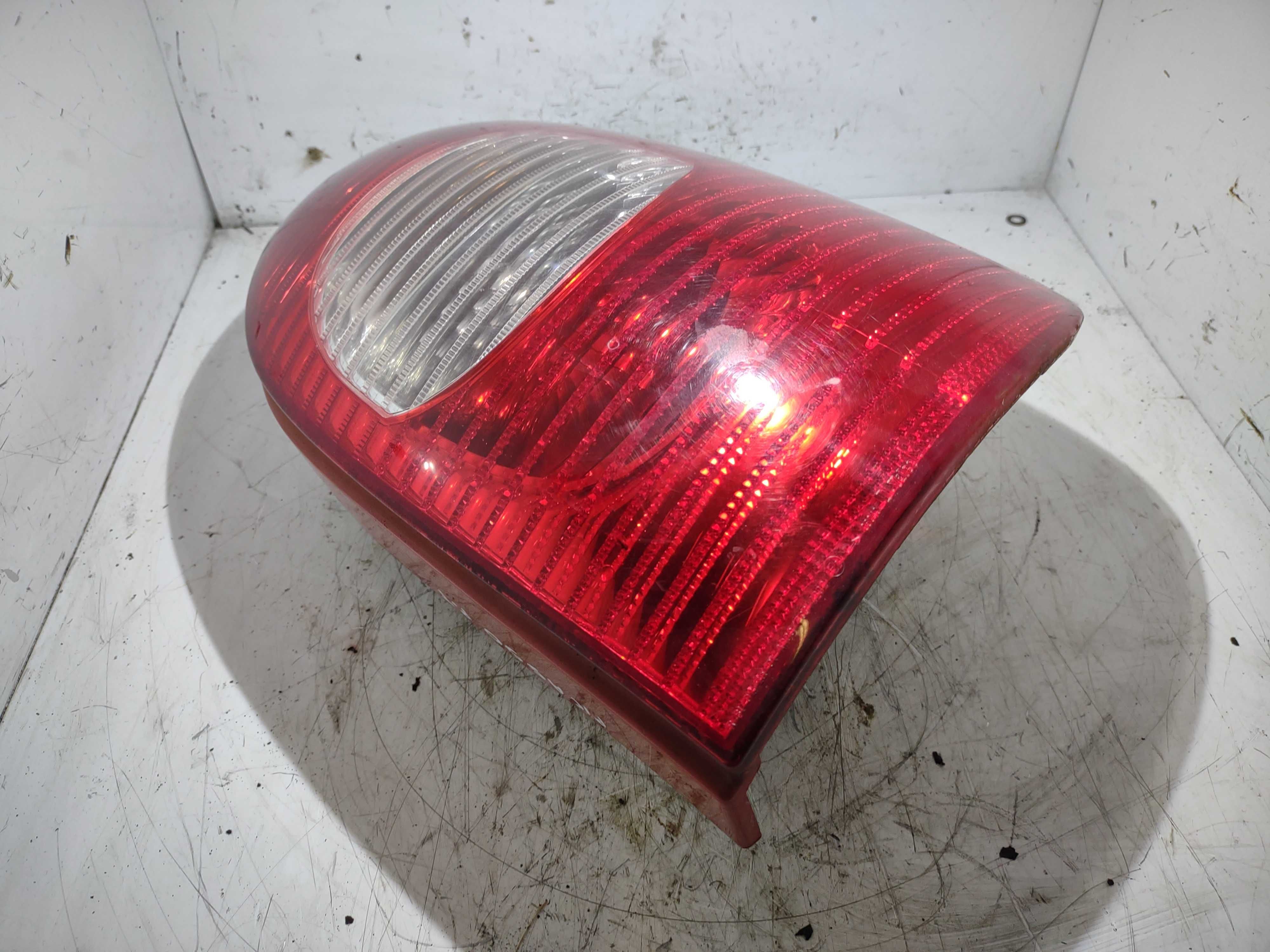 Lampa tylna prawa citroen XSARA PICASSO