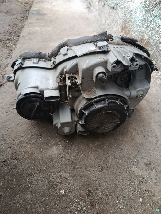 Фара Мерседес w  203