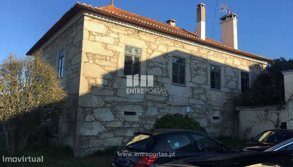 Venda de moradia em pedra de 2 pisos, Vila Franca, Viana do Castelo
