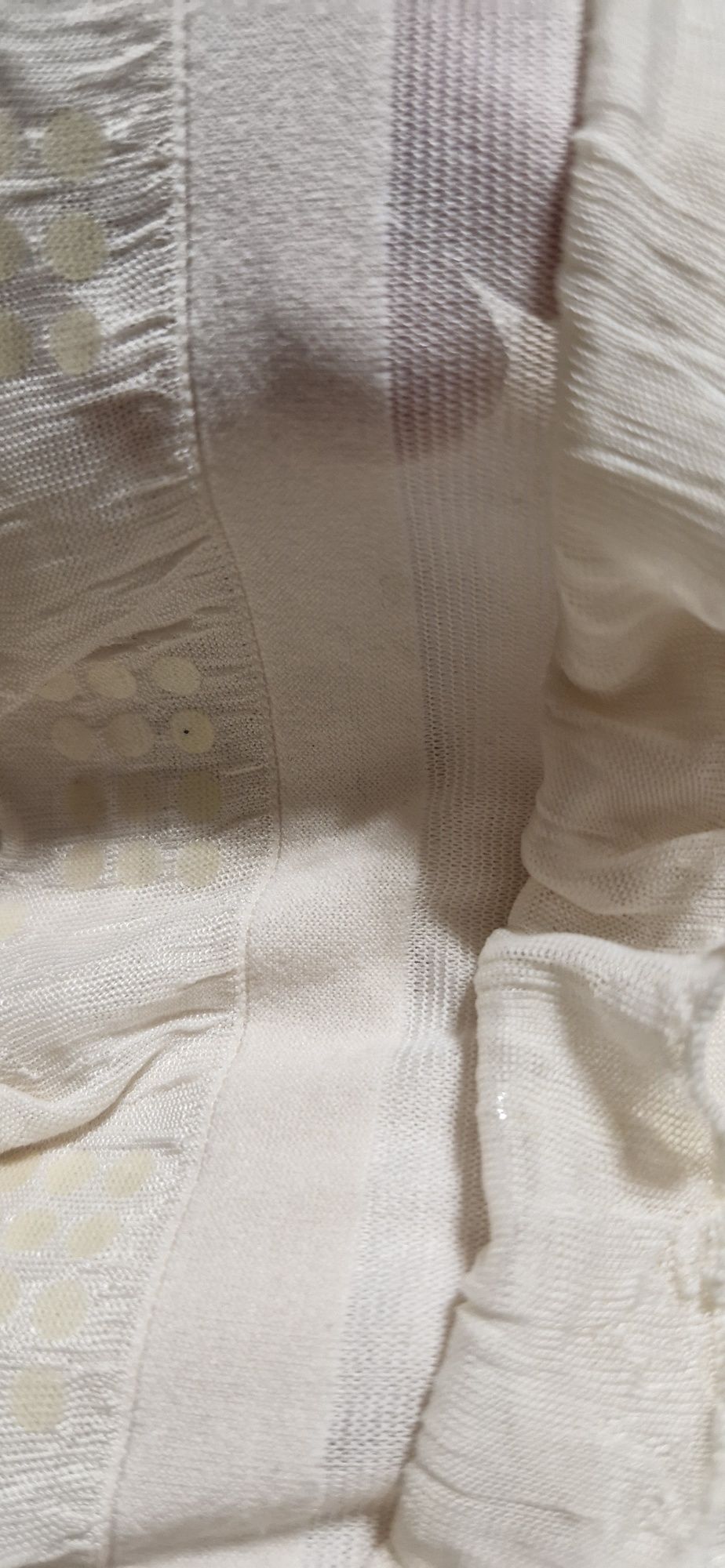 Kupon tkaniny w falbanki z cekinkami z błyskiem
