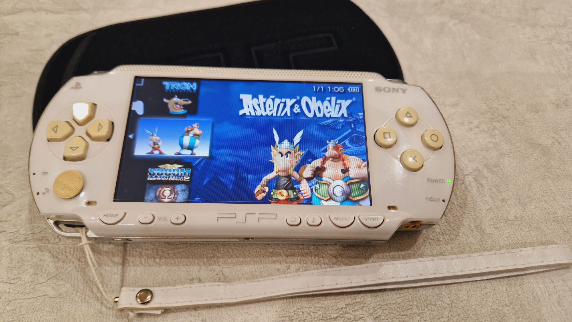 Sony PSP 64гиг с играми 130шт+чехол!