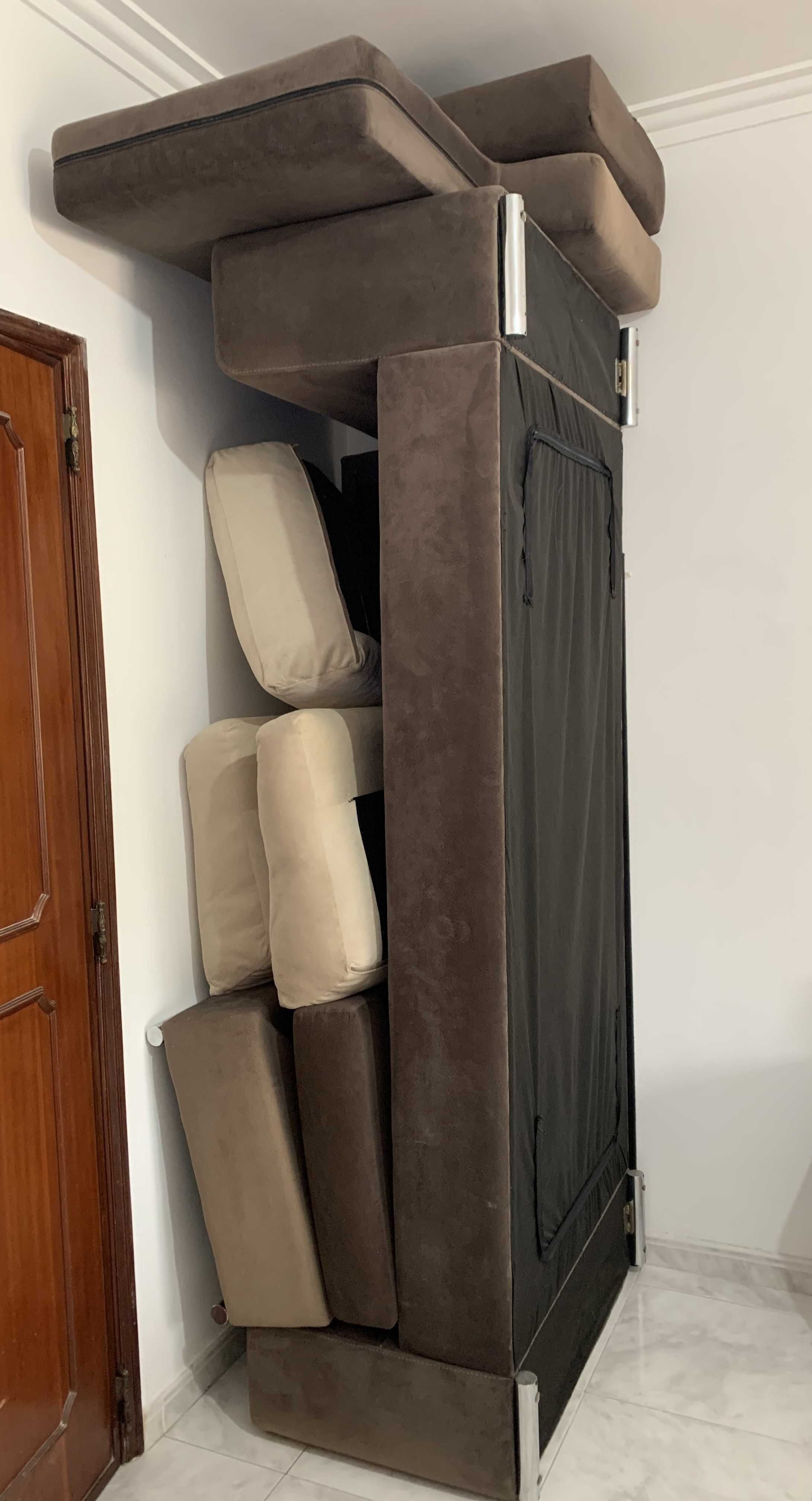 Sofá Chaise longue 3 lugares em perfeito estado de conservação.
