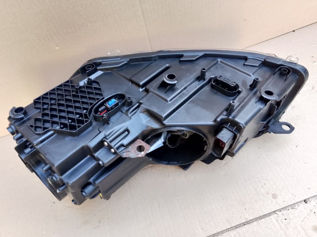 Xenon prawy VW golf 6 VI LED Europa skrętny