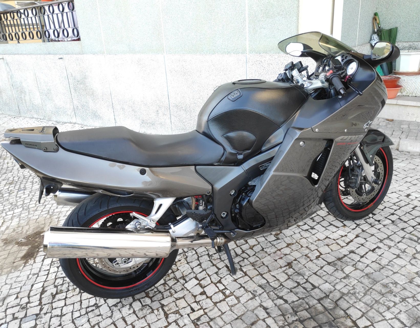 CBR 1100 XX Super Blackbird