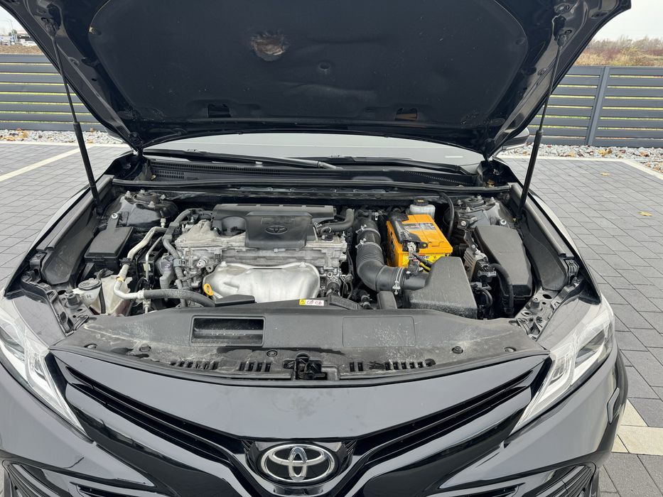 Toyota camry 2020р.