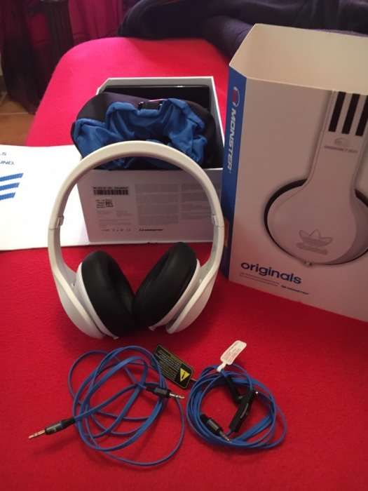 Auriculares Monster Beats Adidas novos,caixa e bolsa ,vendo ou troco