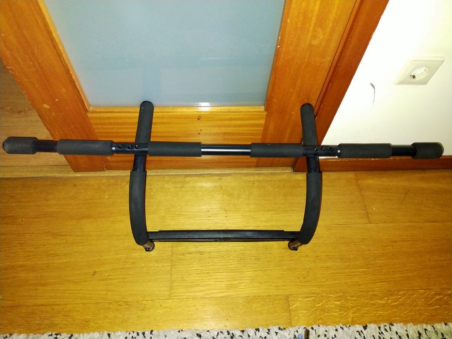 Barra de tração fitness