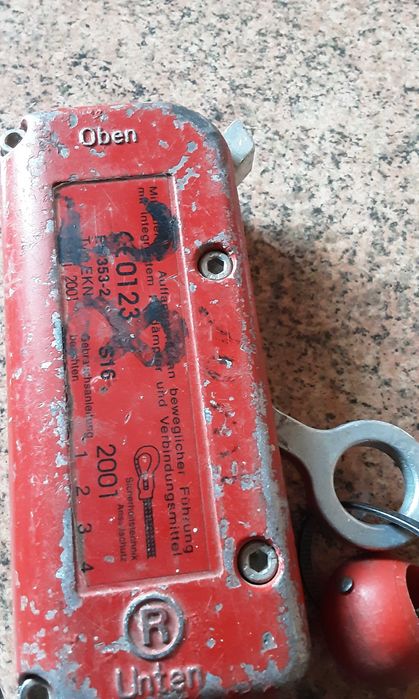 Oben Sprzęt chroniący przed upadkiem z wysokości