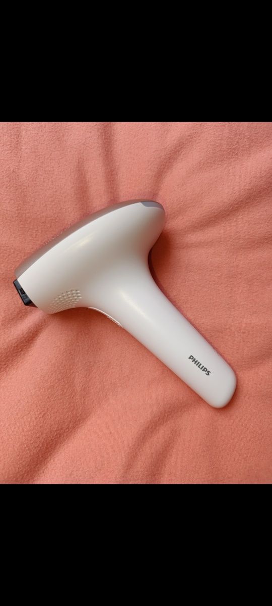 Depilator laserowy Philips Lumea 7000