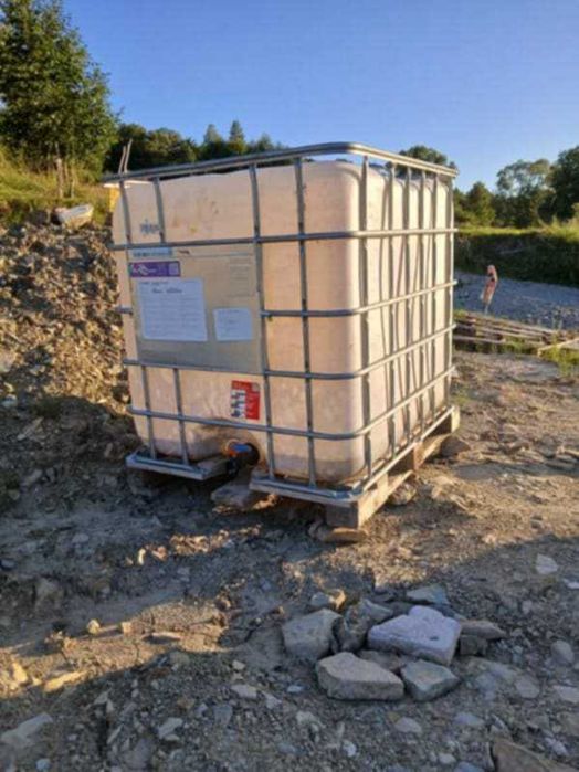 Zbiornik mauzer na palecie - 1000 l