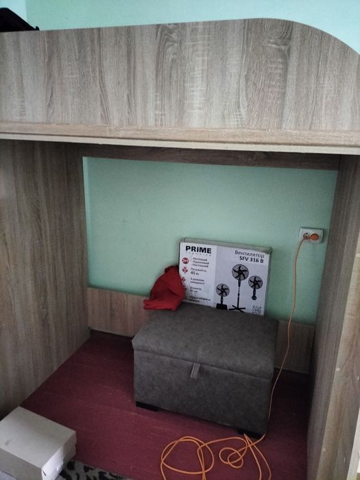 Продам ліжко двоярусне