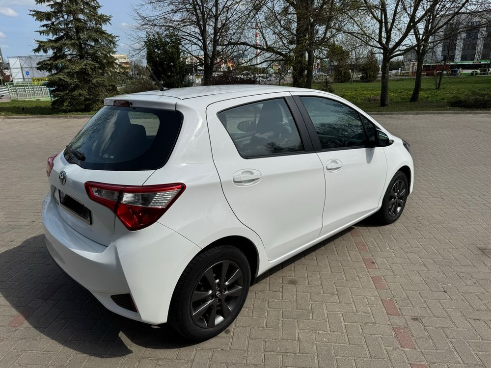 Toyta Yaris benzyna 2017 rok 56000km przebiegu !! Klima