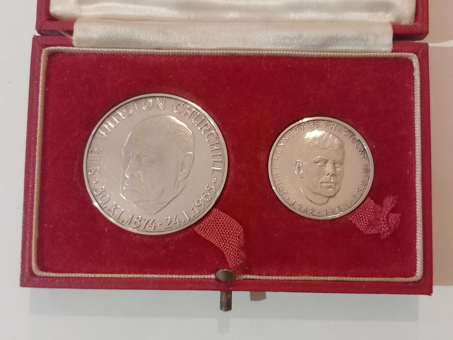 Medalhas de Prata de Churchill e Kennedy