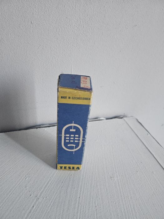 Lampa elektronowa PL83 tesla