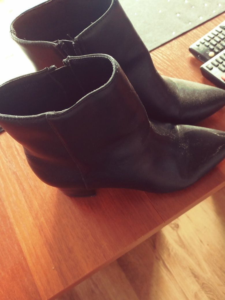 Botki czarne za kostke obcas 4cm primark