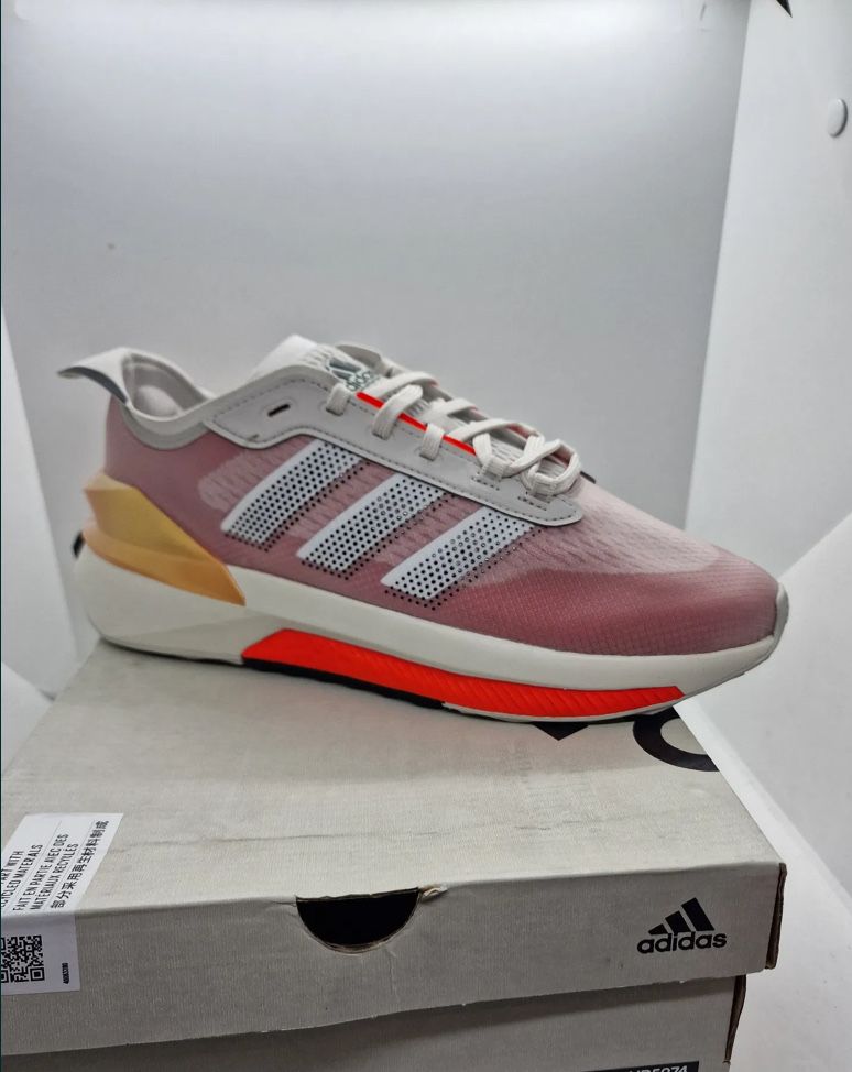Кроссовки Adidas Avryn Boost 44 размер