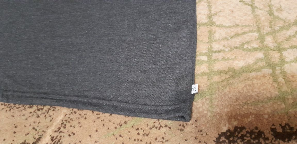 Koszulka męska Calvin Klein.L,XL.NOWA.Cena 70 zł.ZAPRASZAM.