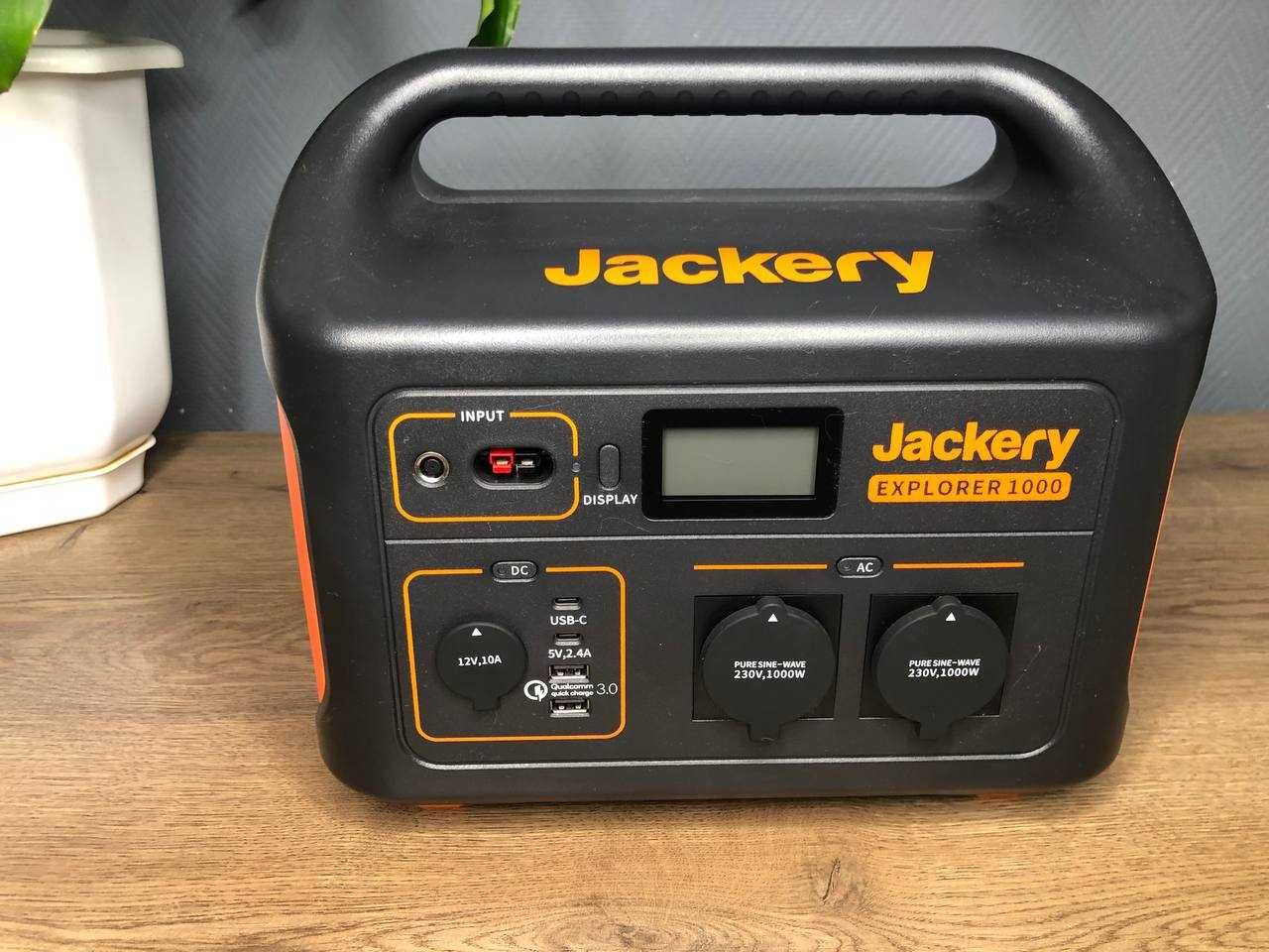 Продам портативну електростанцію Jackery Explorer 1000 EU