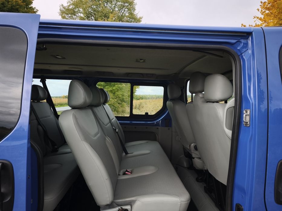 Piękne Vivaro Long 9 osobowy