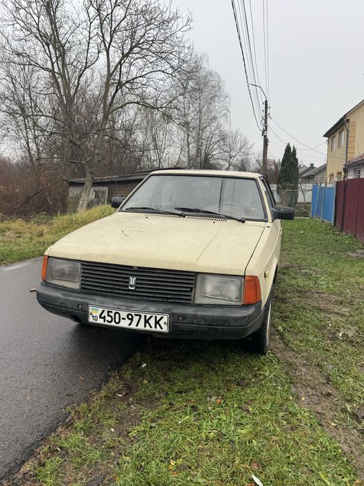 Машина в робочому стані сідай і їдь продаю срочно