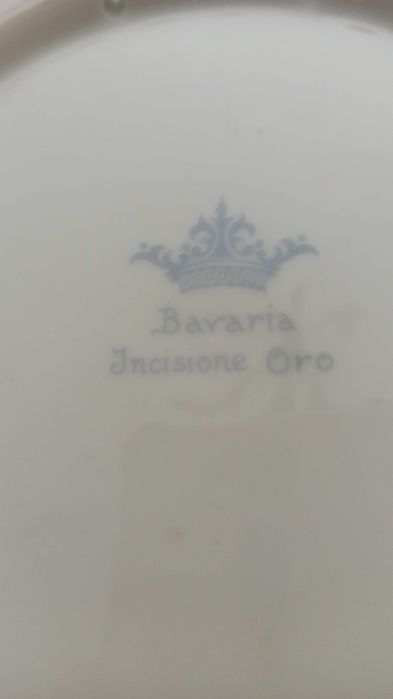 2 Pratos com flores, decorativos