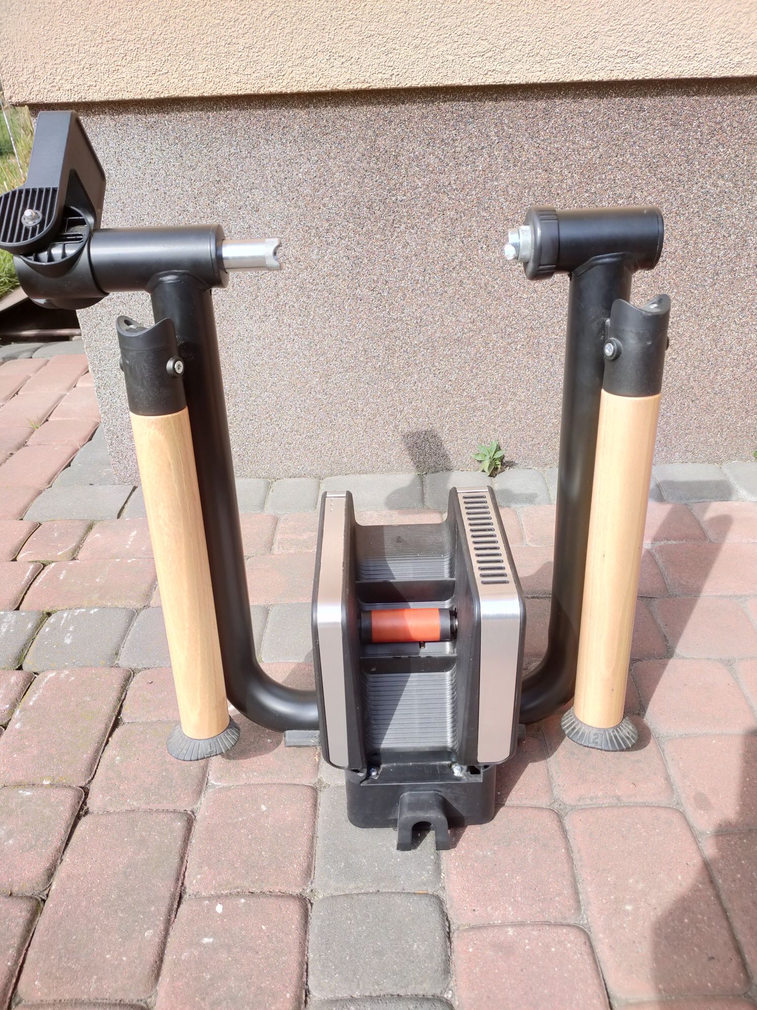 Trenażer rowerowy Elite Tuo Smart ANT+ FE-C