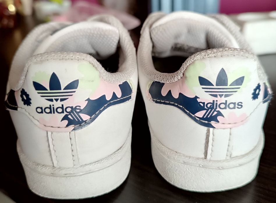Półbuty adidasy dla dziewczynki Adidas superstar 26