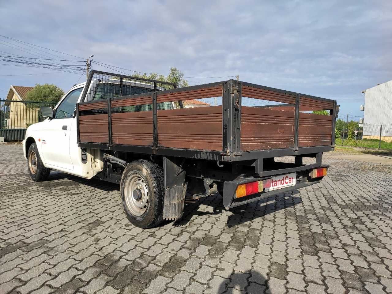 Mitsubishi l200 ANO 2000 3 lugares 114 MIL km