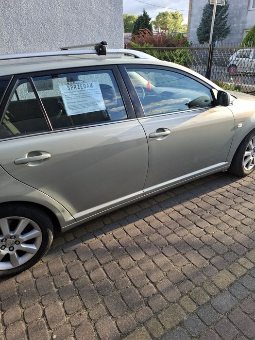Toyota Avensis T25 1,8 ben-gaz 2005r. kombi