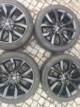 Aluminiowe felgi Ford Kuga z oponami 235/45  R 19