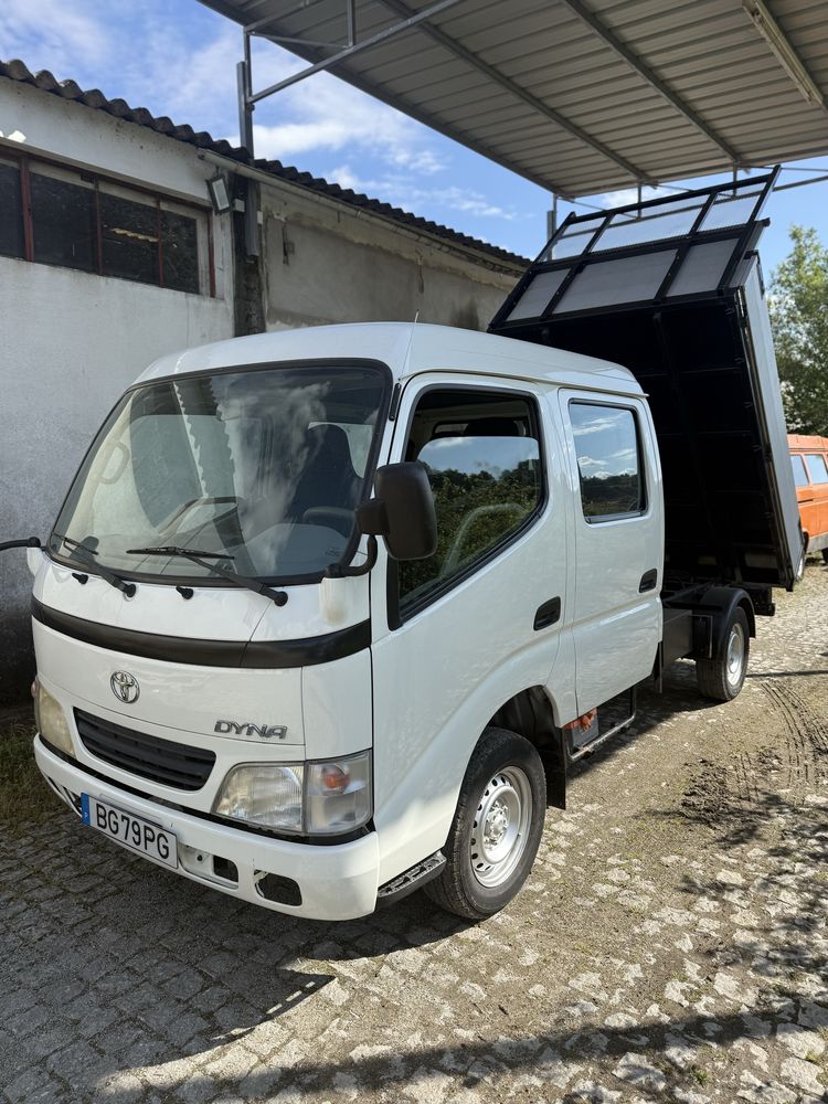 Toyota dyna basculante