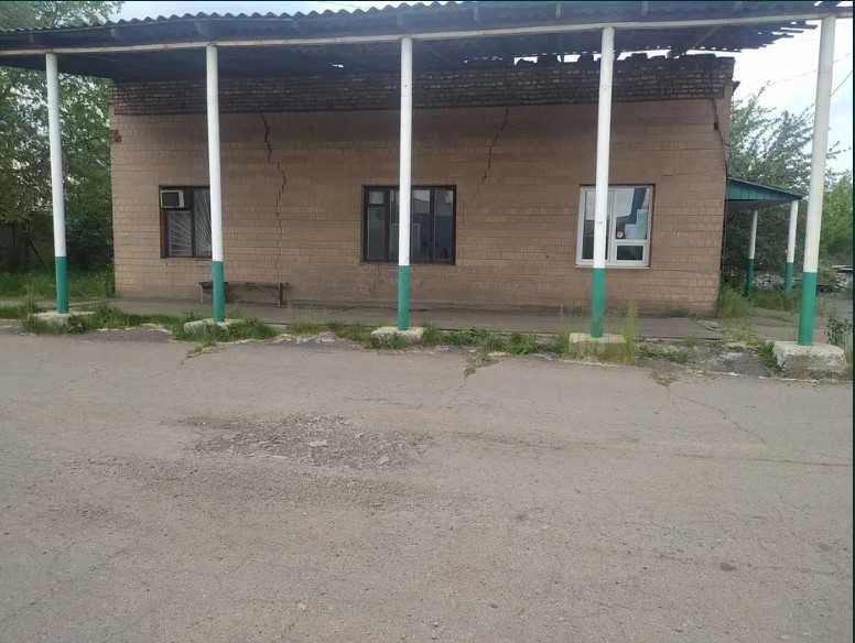 Продаж 2га, землі промисловості, Жашків, вул. Лікарняна, с адмінбудів