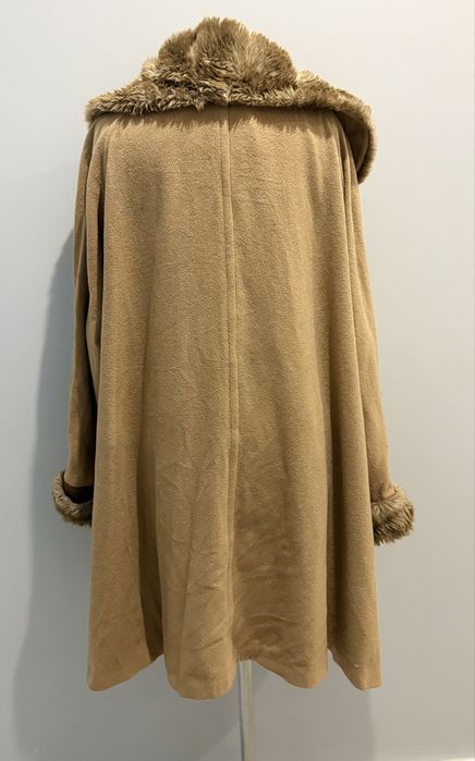 Beżowy płaszcz oversize z wełną i kaszmirem, Made in Italy, M–XL