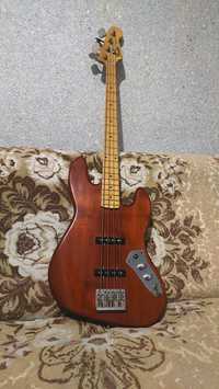 Бас гітара Fender Jazz Bass майстрова