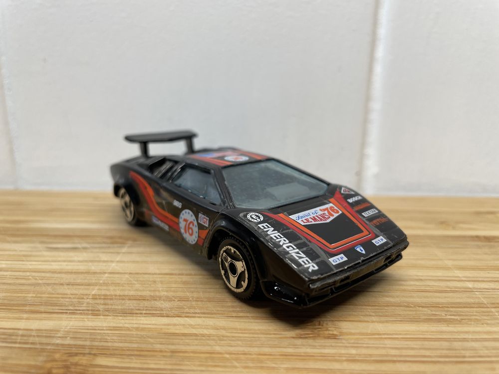 Lamborghini Countach Burago 1:43