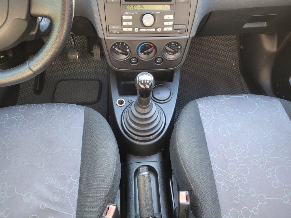 Ford Fiesta MkVI 2008 року (пробіг 156 тис.) км.)