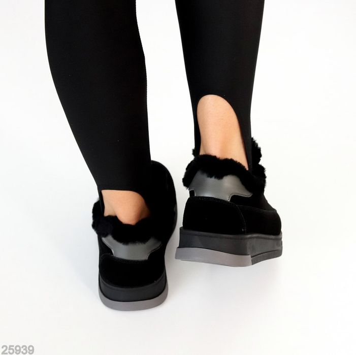 Жіночі шкіряні зимові черевики в кольорах