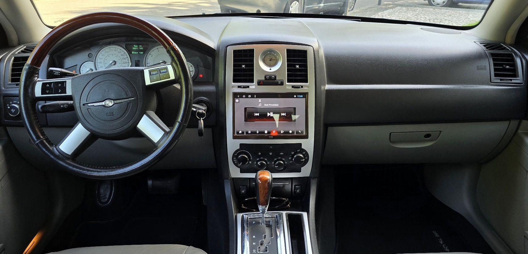 Vendo crysler 300c nacional iuc barato aceito retoma