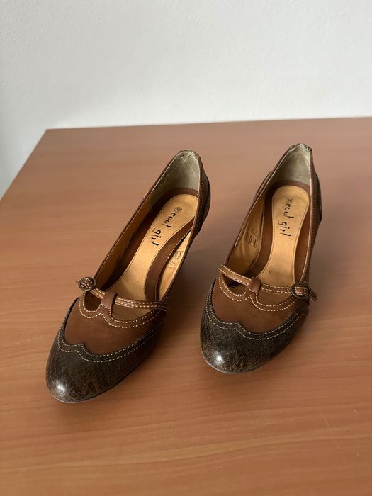 Sapatos Castanhos Nº 38