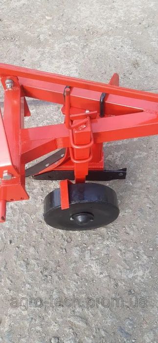 Плуг 1-25 Віракс правосторонній для мототрактора