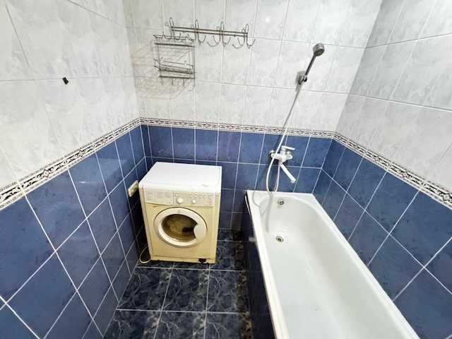 Продам двокімнатну чешку на вул. Спаській