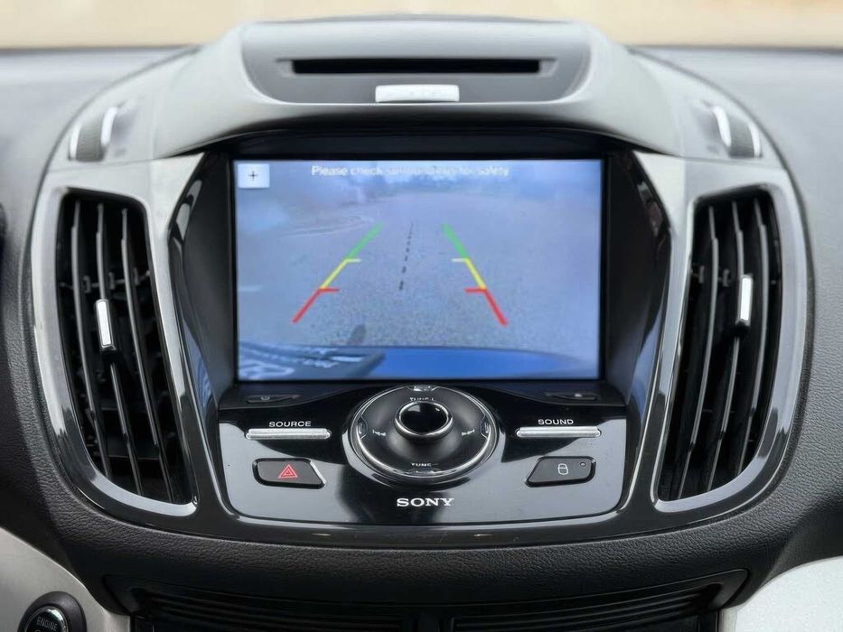 Ford C-Max Hybrid SEL      2016