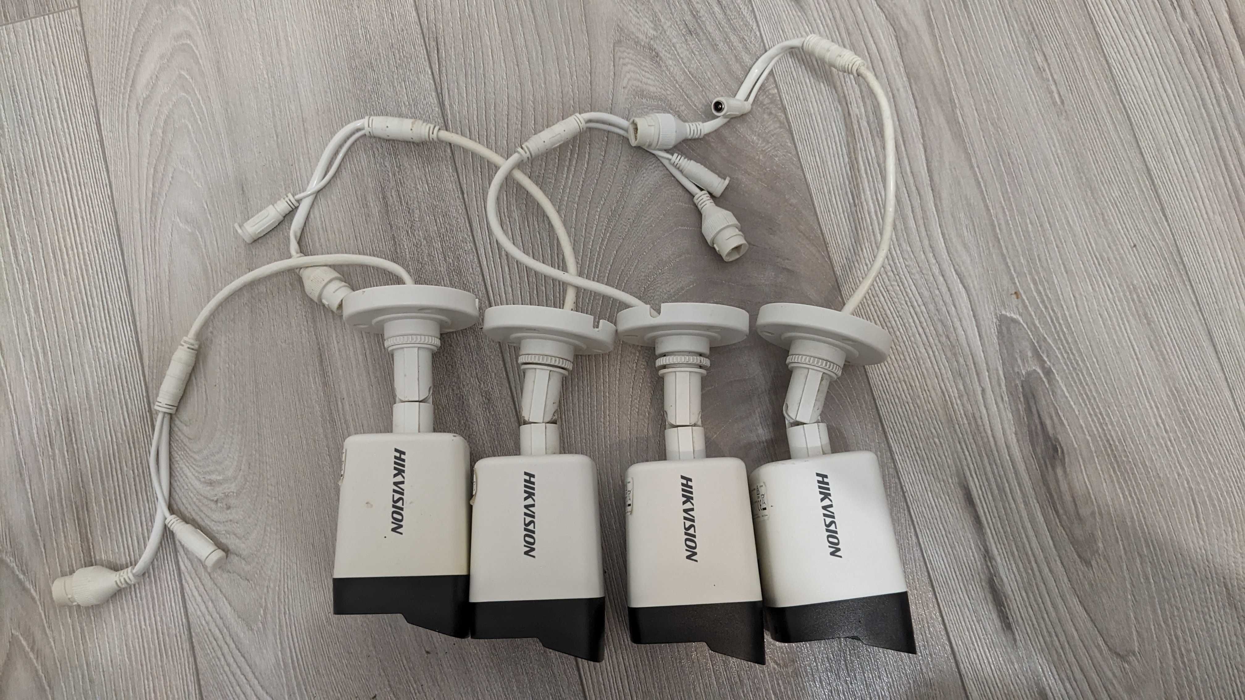 4 Białe Używane Kamery Analogowe Monioring Hikvision 2.8mm 4 Mpx IR30