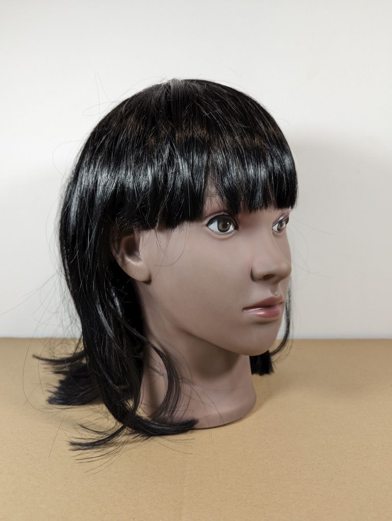 Peruka damska bob z grzywką brunetka czarna krótkie włosy ok 30 cm